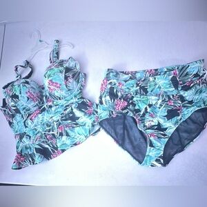 Torrid 2 piece swimsuit 1x